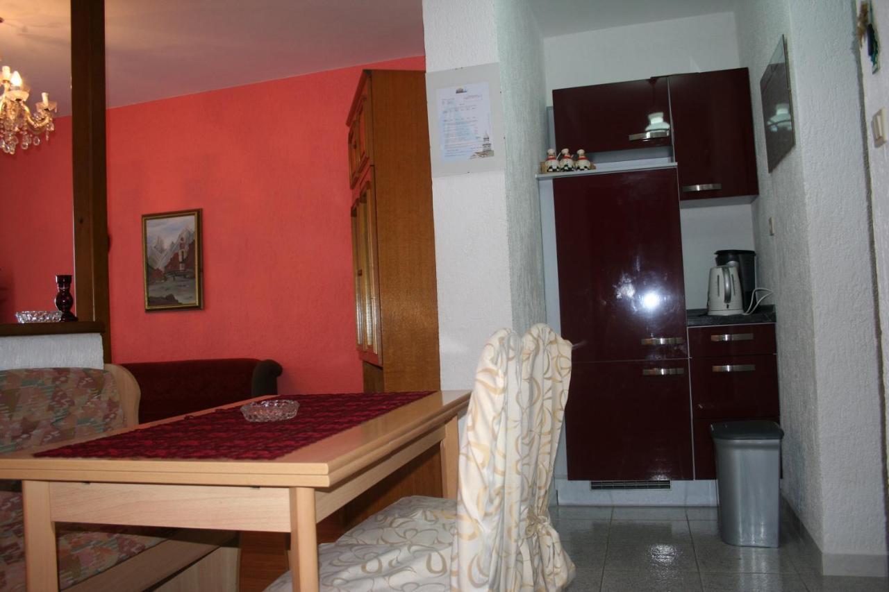 Apartmani Jankov Krk Town Exterior foto
